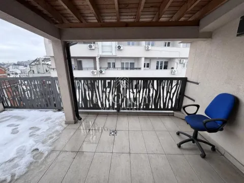 Izdavanje, četvorosoban stan, 140m², Šumice, Beograd - image 16