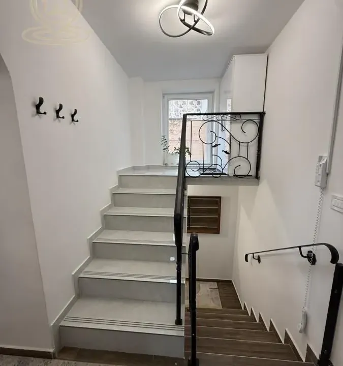 Izdavanje, kuća, 399m², Veternik, Novi Sad Sve Podlokacije