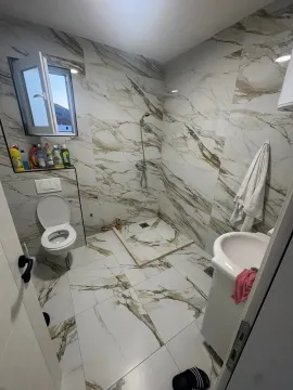 Izdavanje, kuća, 170m², Zaljevo, Bar - image 10