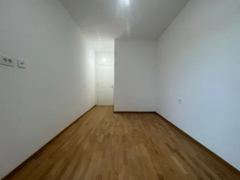 Sale, two bedroom apartment, 65m², Stari Aerodrom, Podgorica - image 2