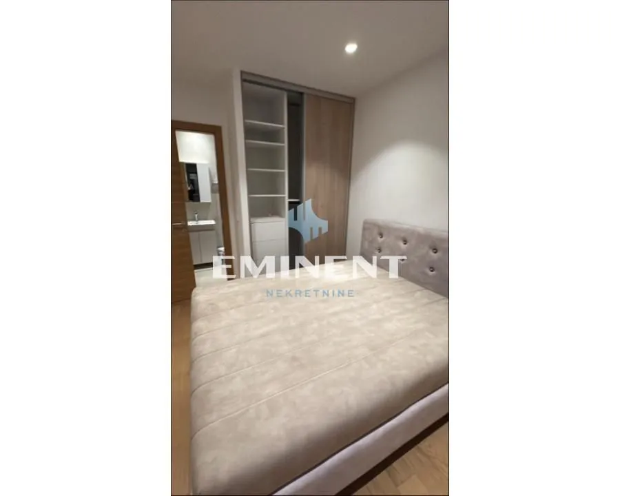 Rent, three bedroom apartment, 65m², Stari Grad, Beograd