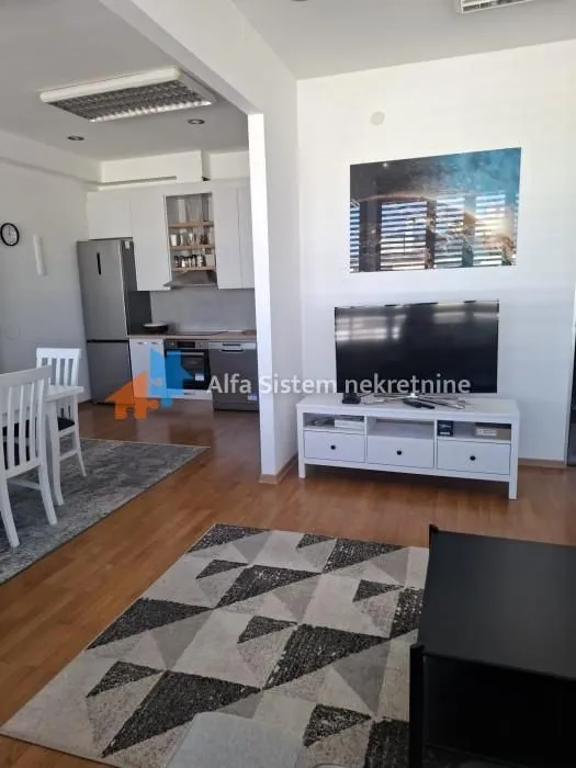 Izdavanje, trosoban stan, 100m², Palilulska Pijaca, Palilula Sve Podlokacije