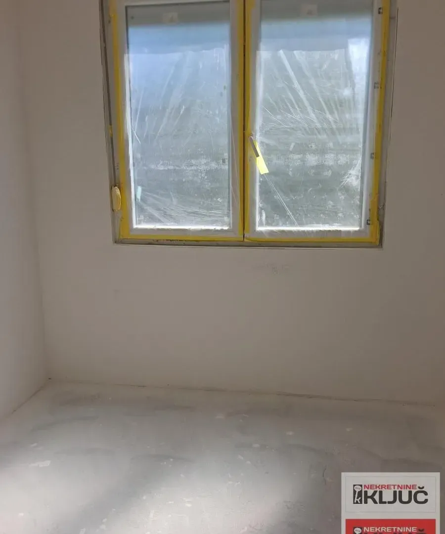 Prodaja, trosoban stan, 85m², Lipov gaj, Novi Sad Sve Podlokacije