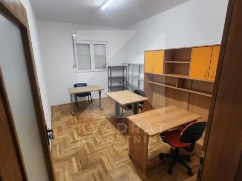 Izdavanje, poslovni prostor, 53m², Momišići, Podgorica - image 3