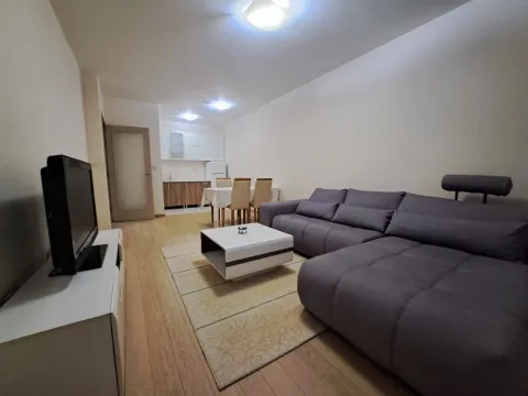 Izdavanje, jednosoban stan, 47m², City Kvart, Podgorica - image 2