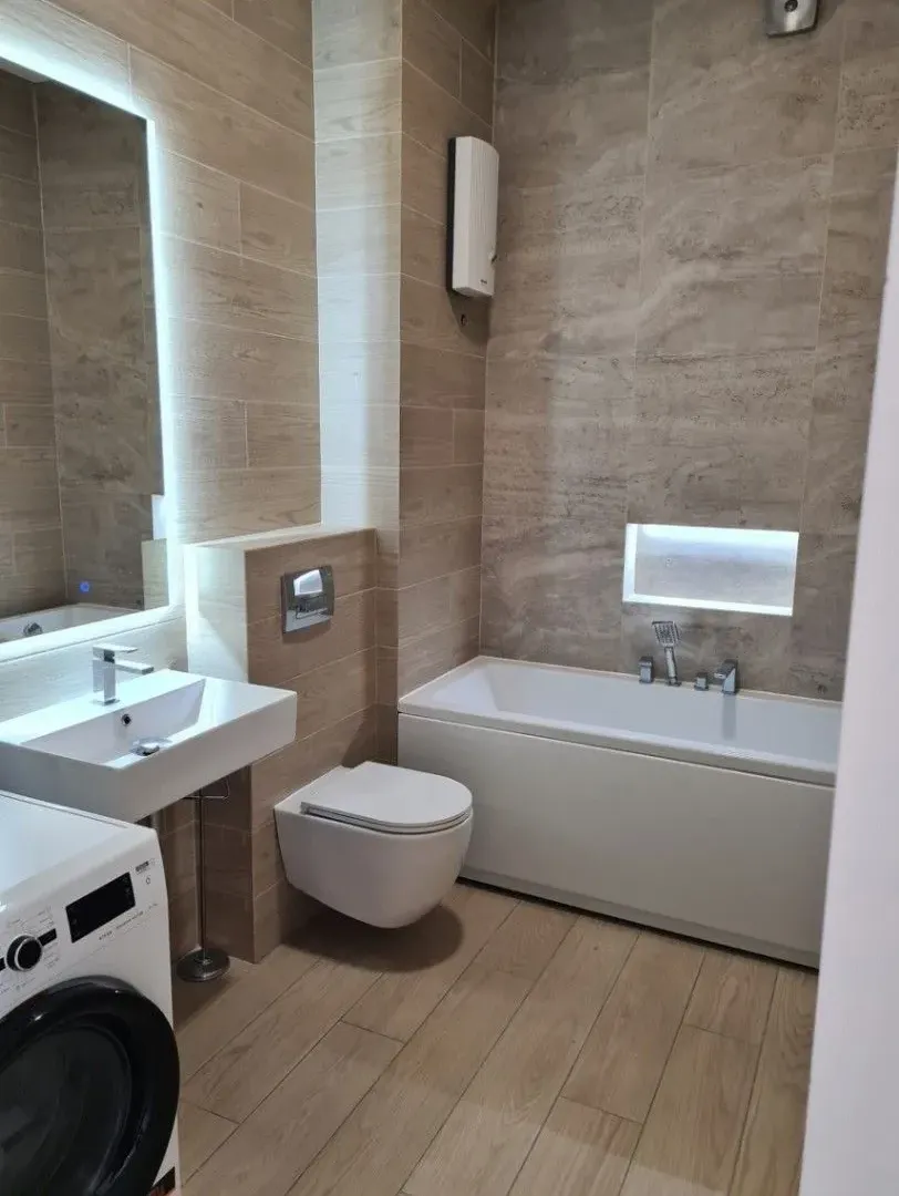 Prodaja, četvorosoban stan, 145m², Savski Venac, Beograd