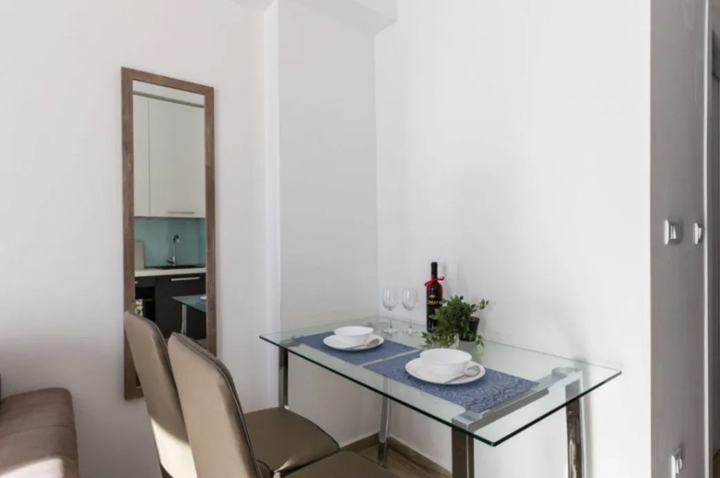 Daily-rent, studio apartment, 28m², Bečići, Budva