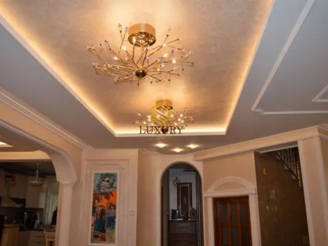 Izdavanje, četvorosoban stan, 300m², Zabjelo, Podgorica - image 8