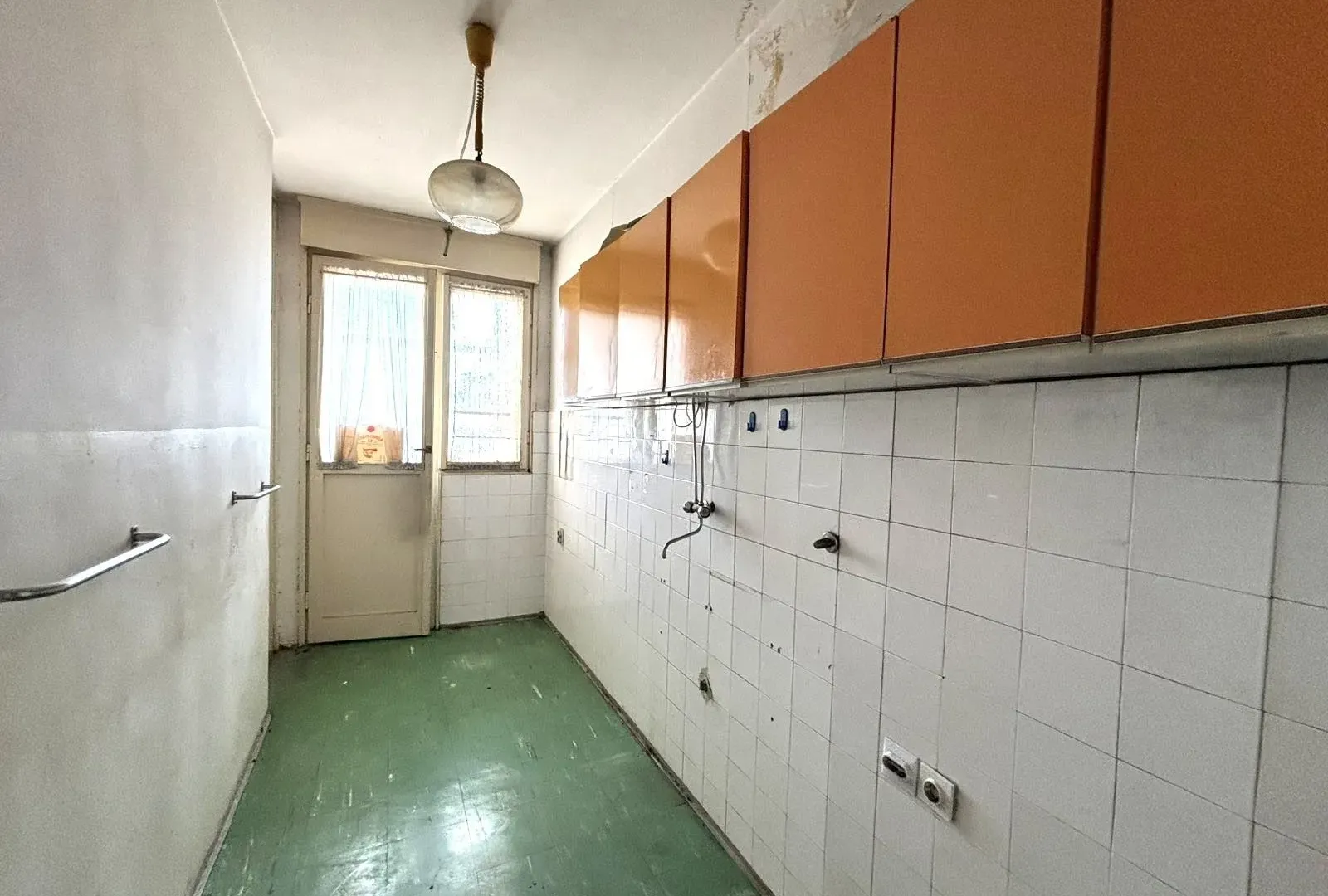 Prodaja, dvosoban stan, 55m², Autobuska stanica, Podgorica