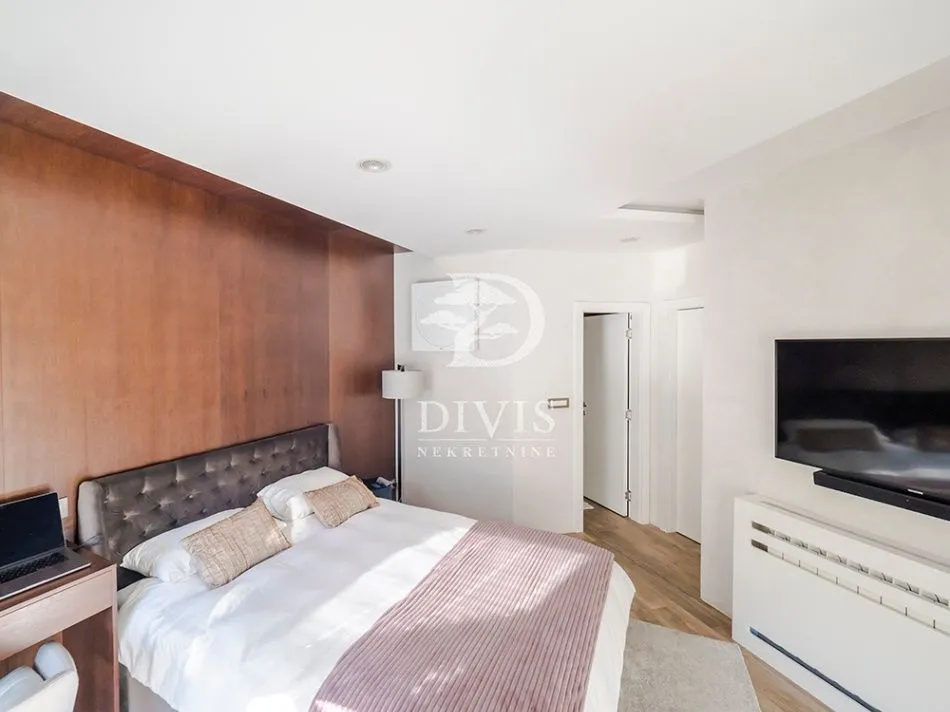 Sale, three bedroom apartment, 158m², Zvezdara Sve Podlokacije, Beograd
