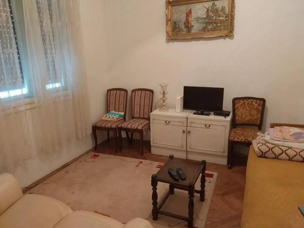Rent, one bedroom apartment, 40m², Đeram Pijaca, Beograd