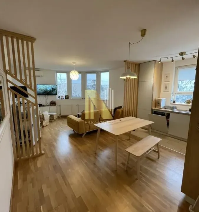 Prodaja, četvorosoban stan, 83m², Petrovaradin, Novi Sad