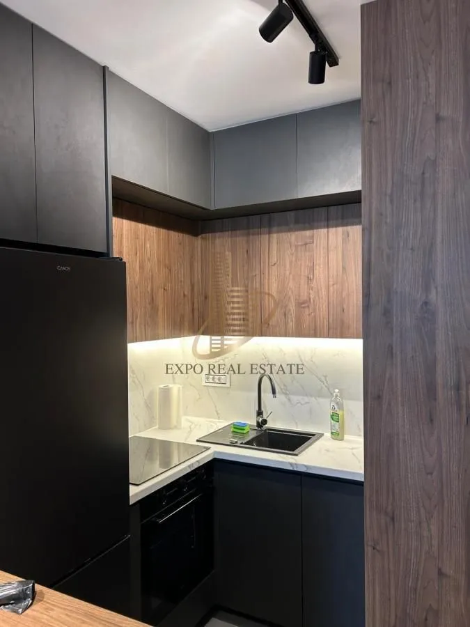 Izdavanje, jednosoban stan, 42m², Sajmište, Novi Sad