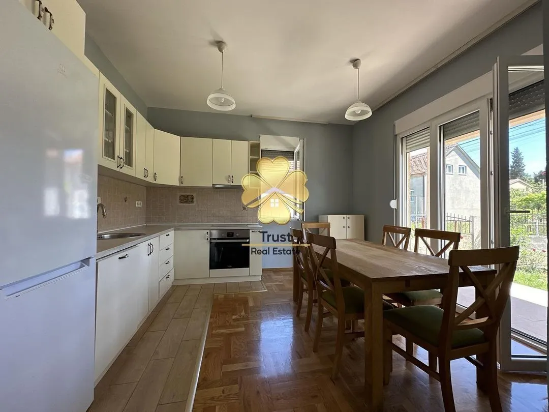Rent, house, 120m², Tološi, Podgorica