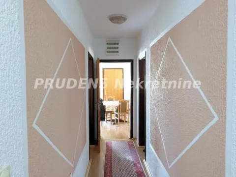 Sale, house, 220m², Zemun Ugrinovci, Zemun Sve Podlokacije - image 24