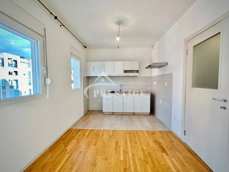 Rent, two bedroom apartment, 70m², Stari Aerodrom, Podgorica