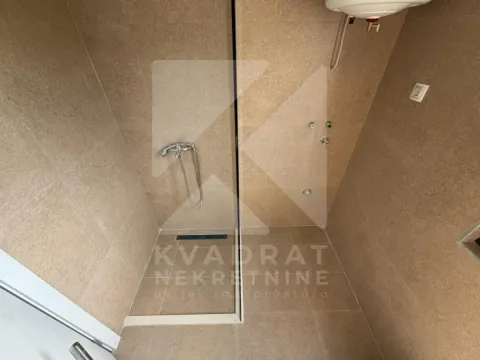 Rent, two bedroom apartment, 64m², Tološi, Podgorica - image 11