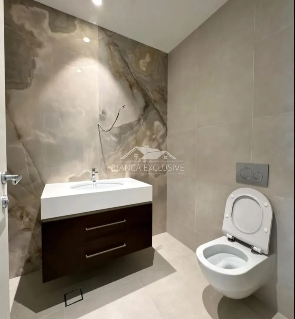 Prodaja, četvorosoban stan, 176m², Savski Venac, Beograd