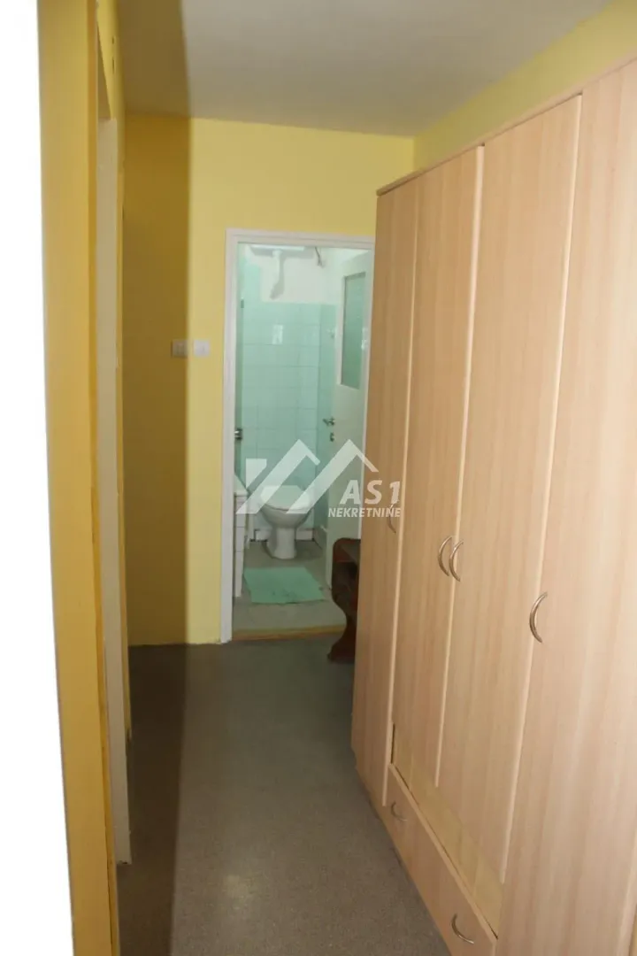 Izdavanje, jednosoban stan, 54m², Banatić, Novi Sad Sve Podlokacije
