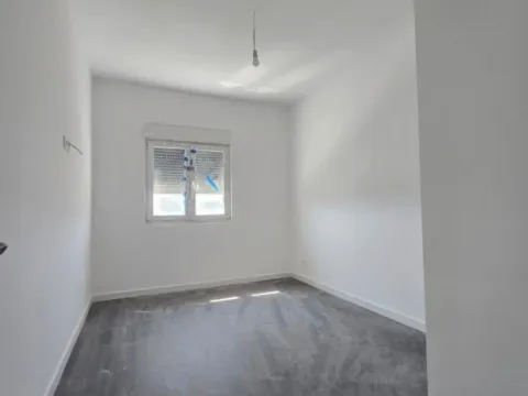 Izdavanje, dvosoban stan, 48m², Zabjelo, Podgorica - image 5