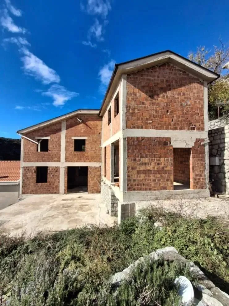 Sale, house, 220m², Centar, Budva