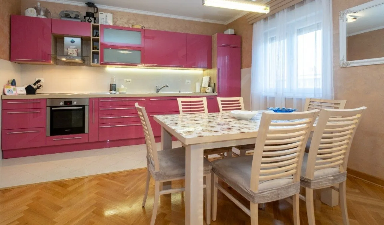 Rent, two bedroom apartment, 88m², City Kvart, Podgorica