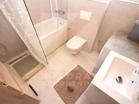 Izdavanje, dvosoban stan, 88m², Dalmatinska ulica, Podgorica - image 12