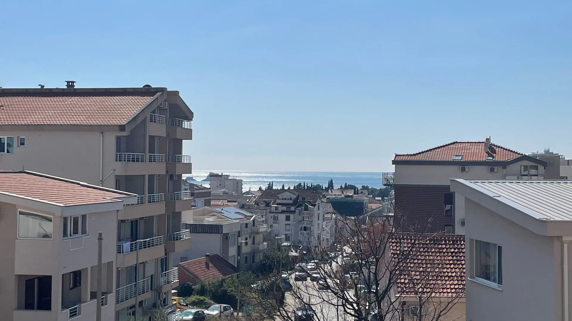 Izdavanje, trosoban stan, 55m², Lazi, Budva
