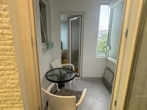 Izdavanje, stan, 46m², Stari Aerodrom, Podgorica - image 4