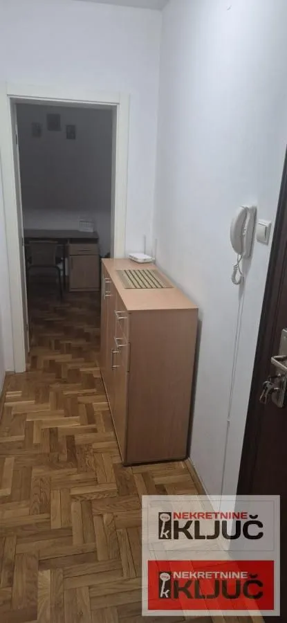 Prodaja, dvosoban stan, 40m², Nova Detelinara, Novi Sad Sve Podlokacije