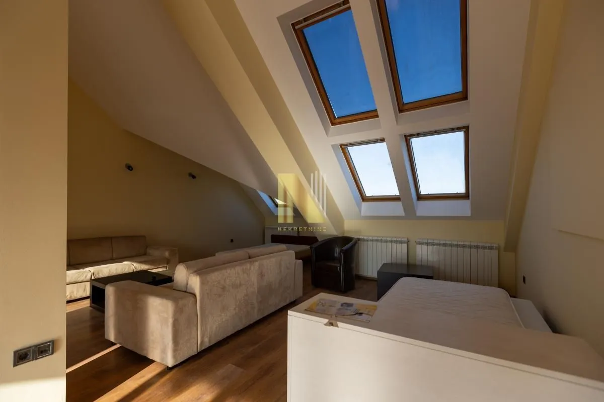 Prodaja, jednosoban stan, 79m², Centar, Novi Sad