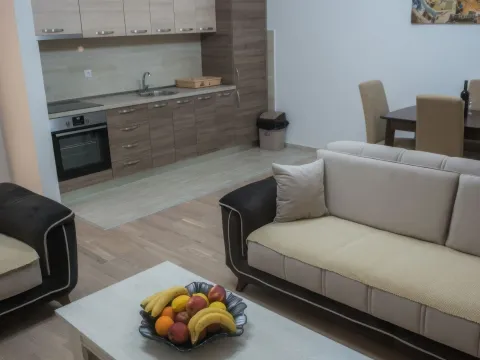 Rent, two bedroom apartment, 81m², Dobrota, Kotor - image 8