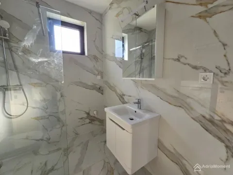 Prodaja, jednosoban stan, 44m², Tivat, Crna Gora - image 11