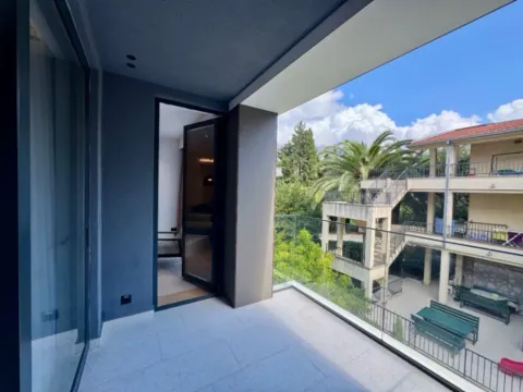 Daily-rent, one bedroom apartment, 56m², Centar, Budva - image 12