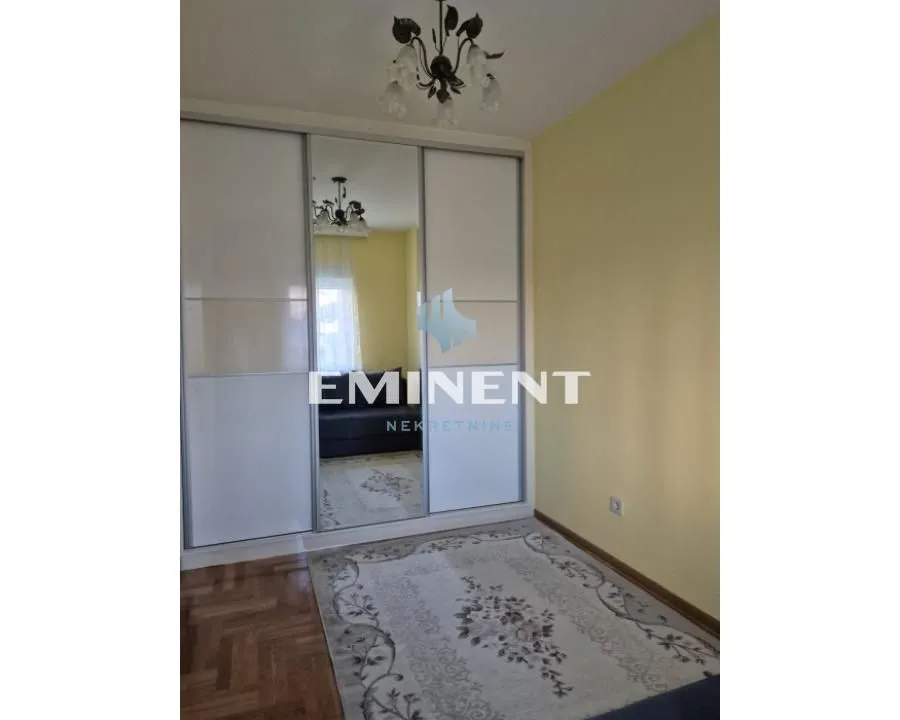 Izdavanje, dvosoban stan, 50m², Lion, Zvezdara Sve Podlokacije
