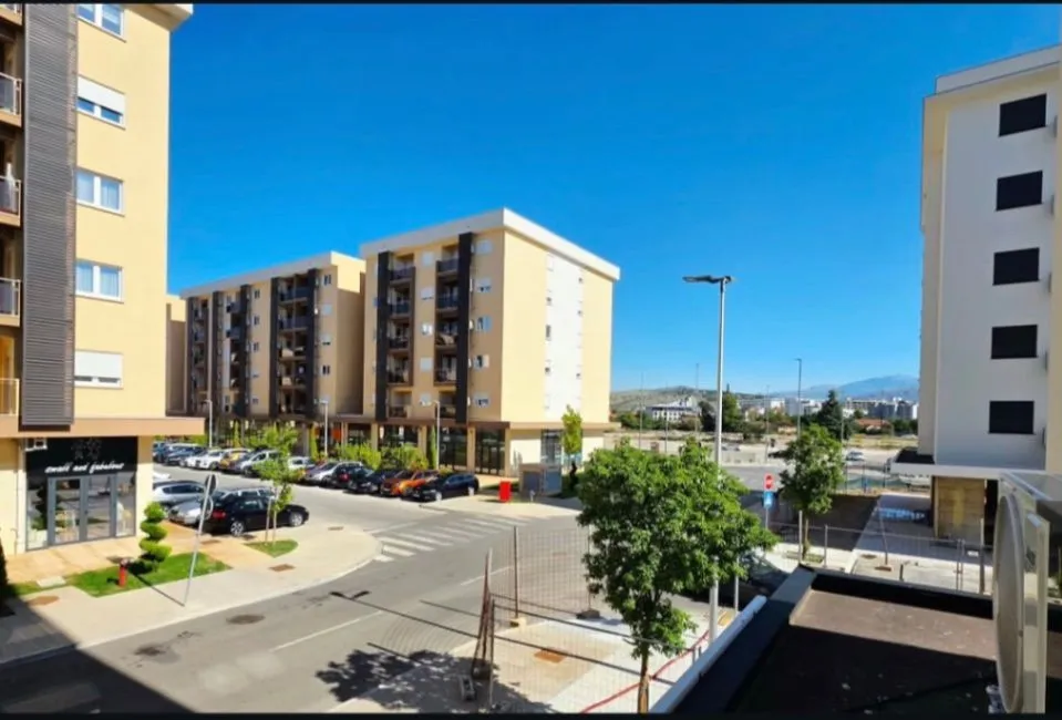 Izdavanje, dvosoban stan, 53m², City Kvart, Podgorica