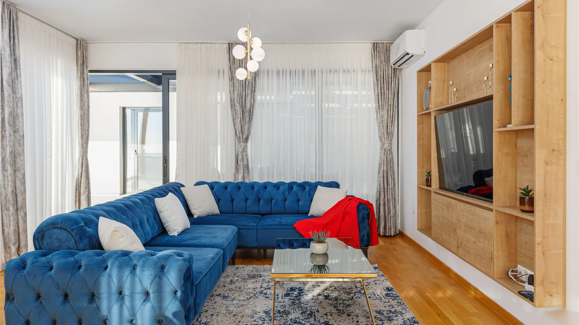 Sale, two bedroom apartment, 162m², Sveti Stefan, Budva