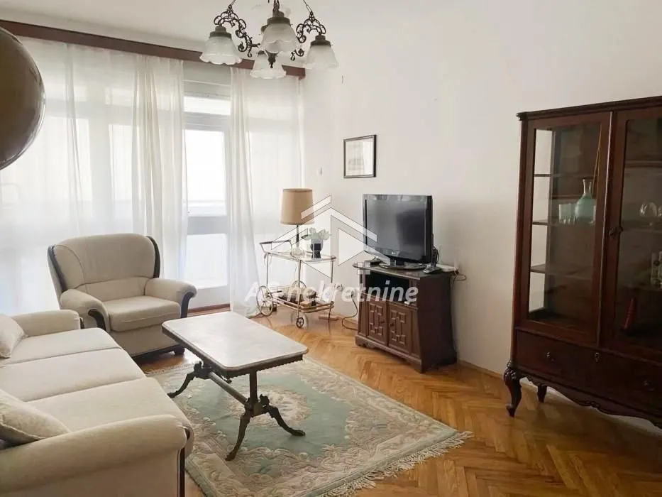 Izdavanje, dvosoban stan, 58m², Vračar Hram, Vračar Sve Podlokacije