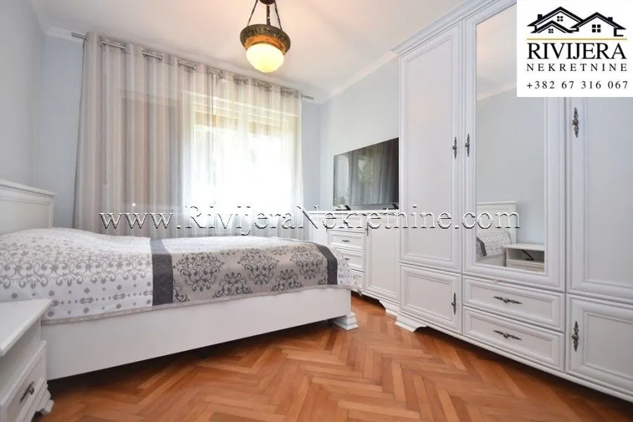 Prodaja, jednosoban stan, 56m², Centar, Herceg Novi