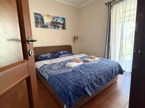 Rent, one bedroom apartment, 53m², Centar, Tivat - image 12