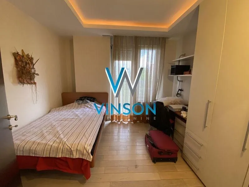 Prodaja, četvorosoban stan, 110m², Centar, Novi Sad