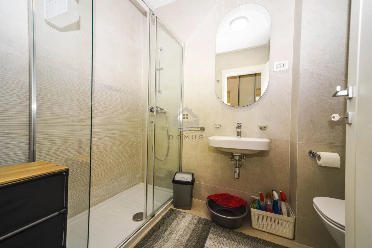 Izdavanje, jednosoban stan, 43m², Pobrežje, Podgorica