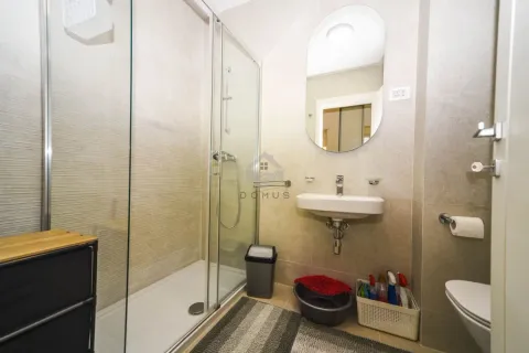 Izdavanje, jednosoban stan, 43m², Pobrežje, Podgorica - image 9