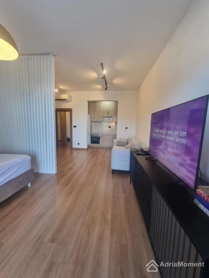 Sale, studio apartment, 70m², Bečići, Budva