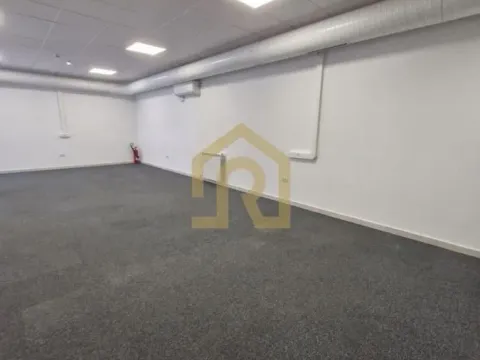 Izdavanje, poslovni prostor, 139m², Banovo Brdo, Beograd - image 7