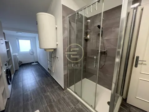 Izdavanje, četvorosoban stan, 189m², Spens, Novi Sad Sve Podlokacije - image 27