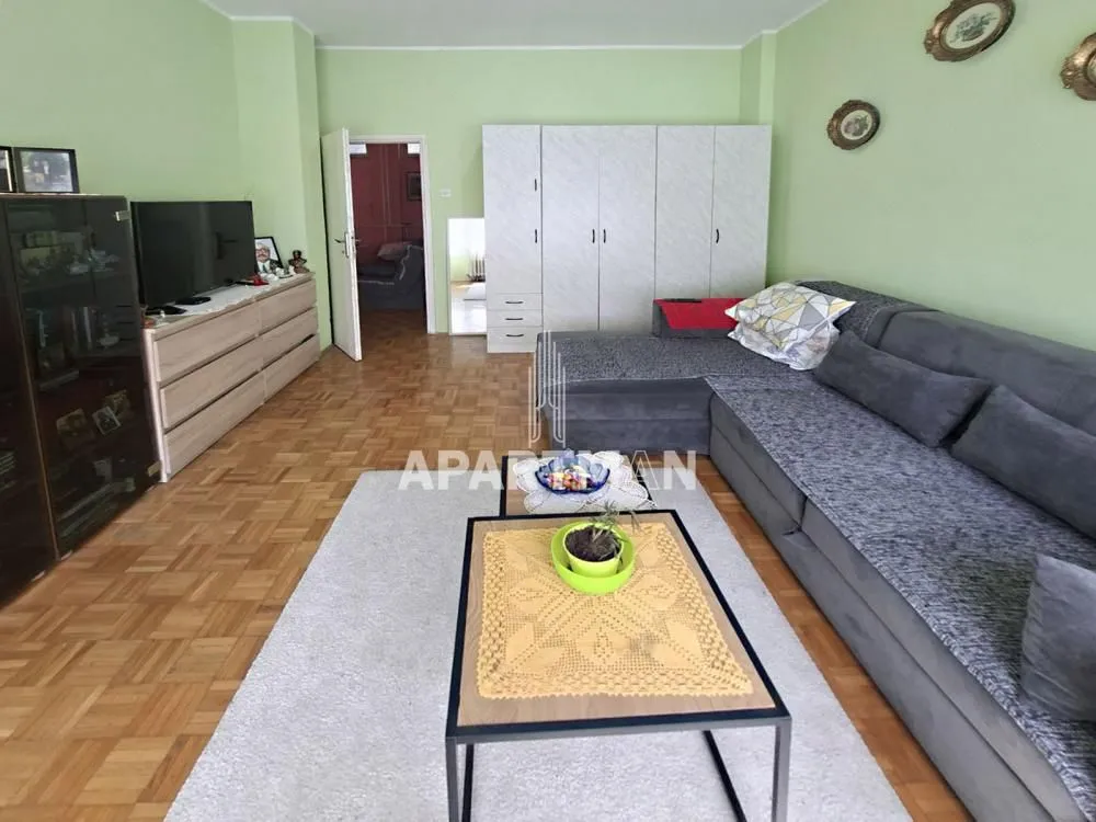 Prodaja, dvosoban stan, 59m², Novi Beograd Sve Podlokacije, Beograd