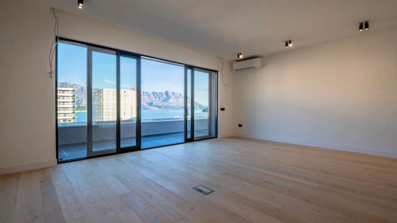 Prodaja, trosoban stan, 149m², Centar, Budva