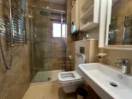 Izdavanje, četvorosoban stan, 130m², Centar, Podgorica - image 5