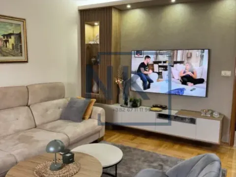 Prodaja, trosoban stan, 87m², Stari Aerodrom, Podgorica - image 3